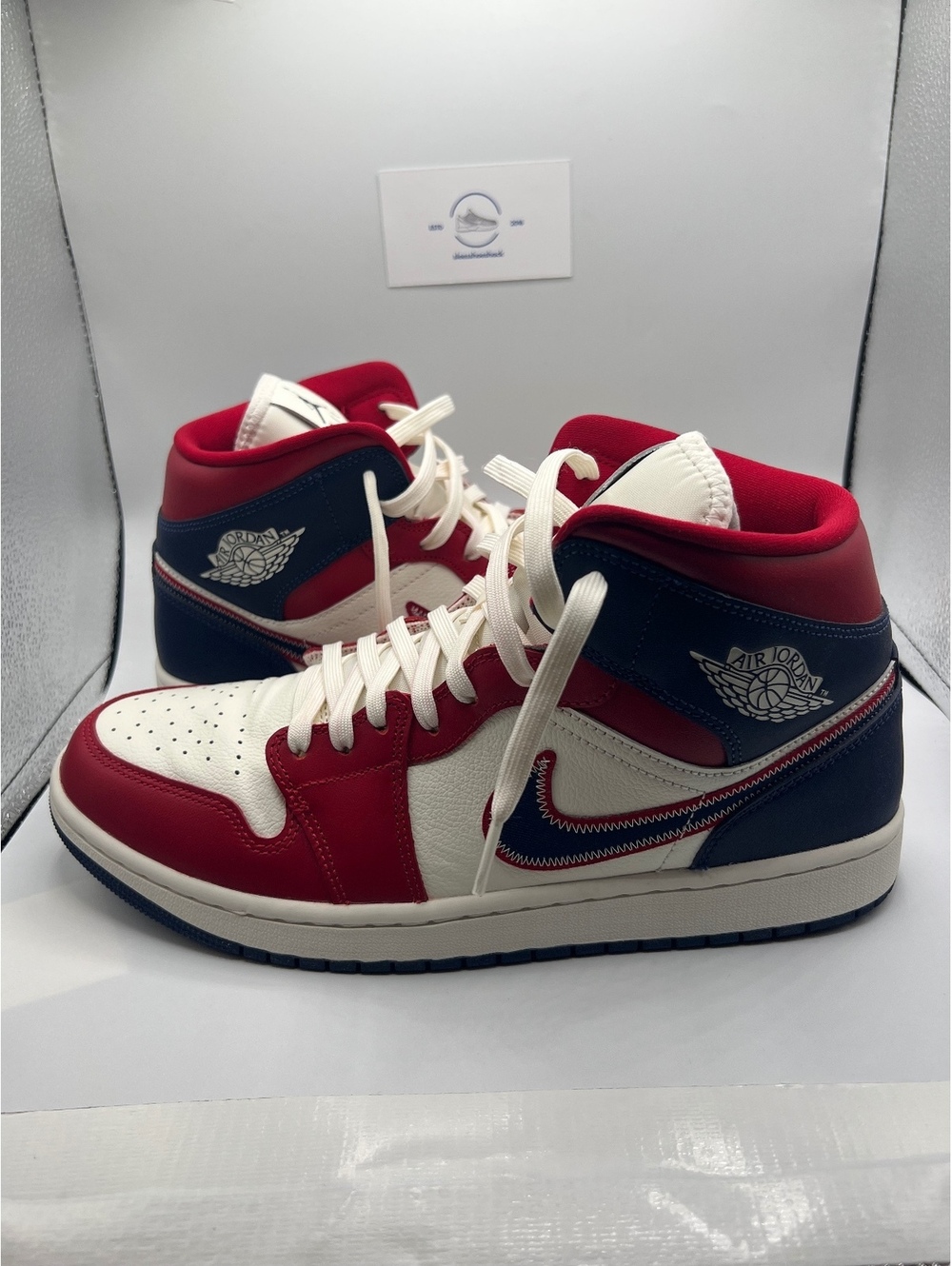 Wmns Air Jordan 1 Mid SE 'USA' 2022